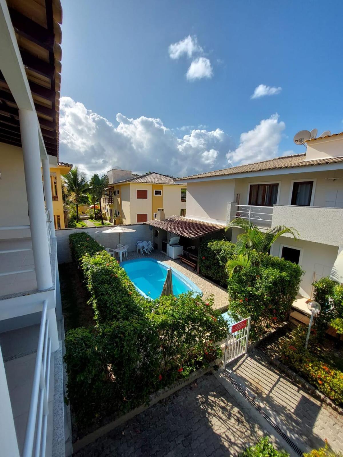 Em Com Piscina Apartment *